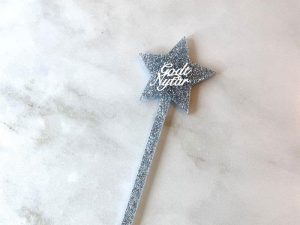 Sølv stjerne drinks pind m. glimmer “Godt Nytår” Sølv stjerne drinks pind m. glimmer “Godt Nytår”