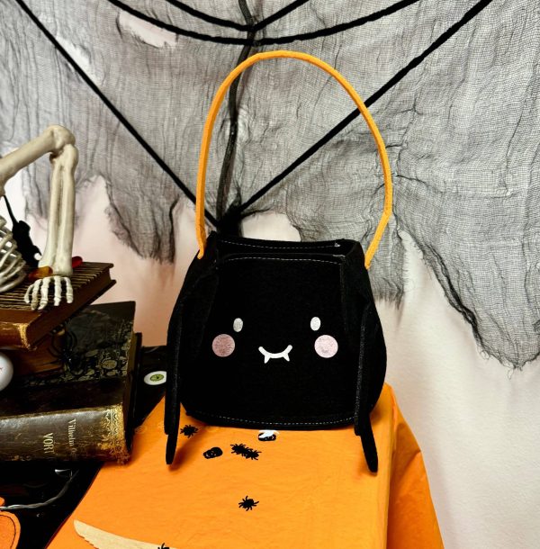 Edderkop “trick or treat” pose