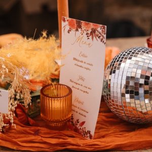 Lyseblå blomst dekoration