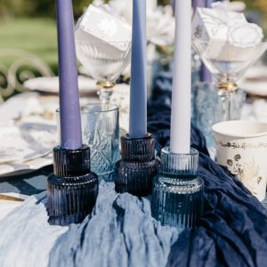 Mørke blå lysestage