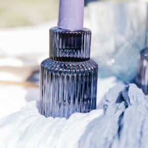 Mørke blå lysestage