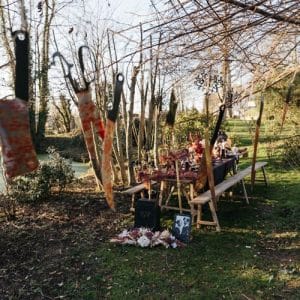 Guirlande m/blodigt værktøj