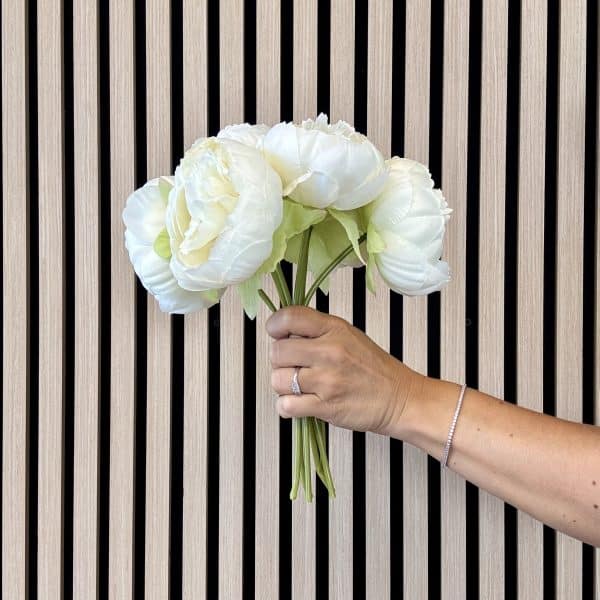 Kunstig creme hvid pæoner bundt