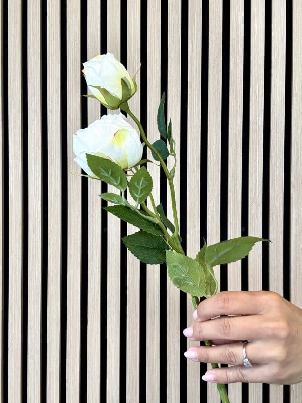 Kunstig creme hvid rose