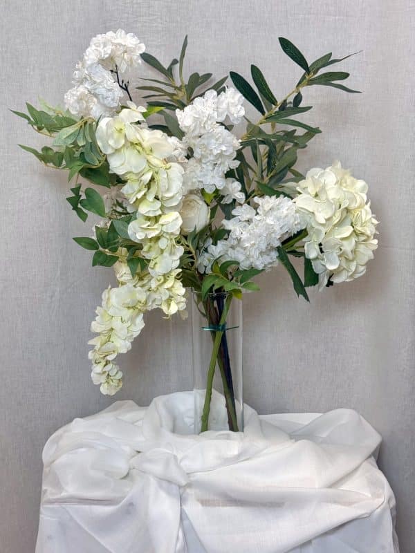 Kunstig creme/hvid hortensia blomst Kunstig creme/hvid hortensia blomst