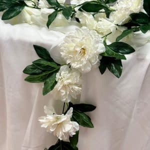 Blad ranke m/kunstig hvid pæon