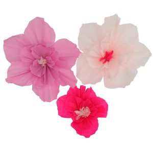 Pink crepe papir blomster